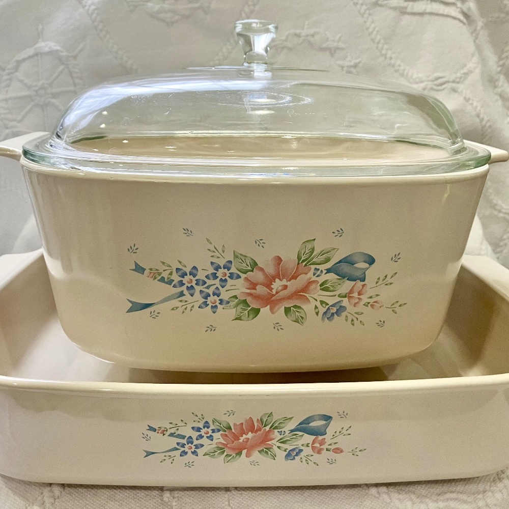 2 Corning Ware pattern “Symphony” Lasagna dish and 5 L Casserole Baking dish